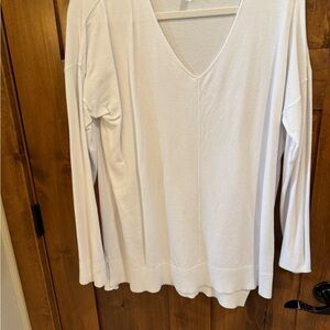 Elegant White V-Neck Women's Top